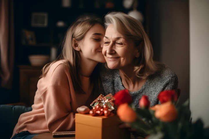Prezent na święta dla mamy: upominkowa magia bliskości